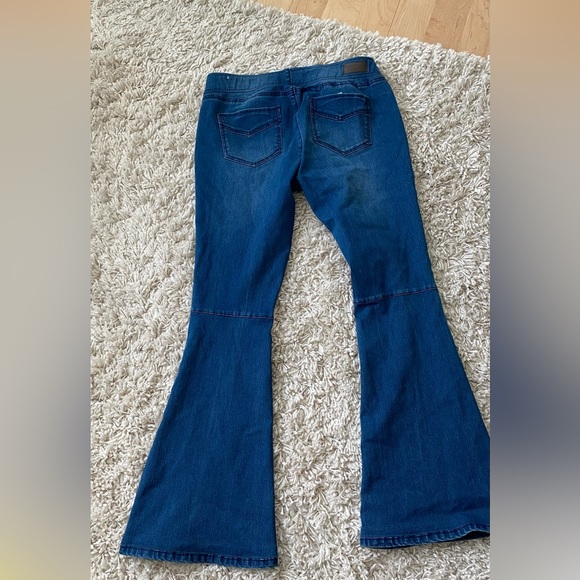 Kenneth Cole reaction flare jeans sz8 - Picture 2 of 7